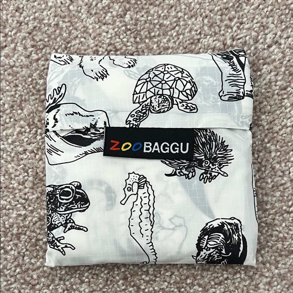NWOT Zoo BAGGU by Jason Polan